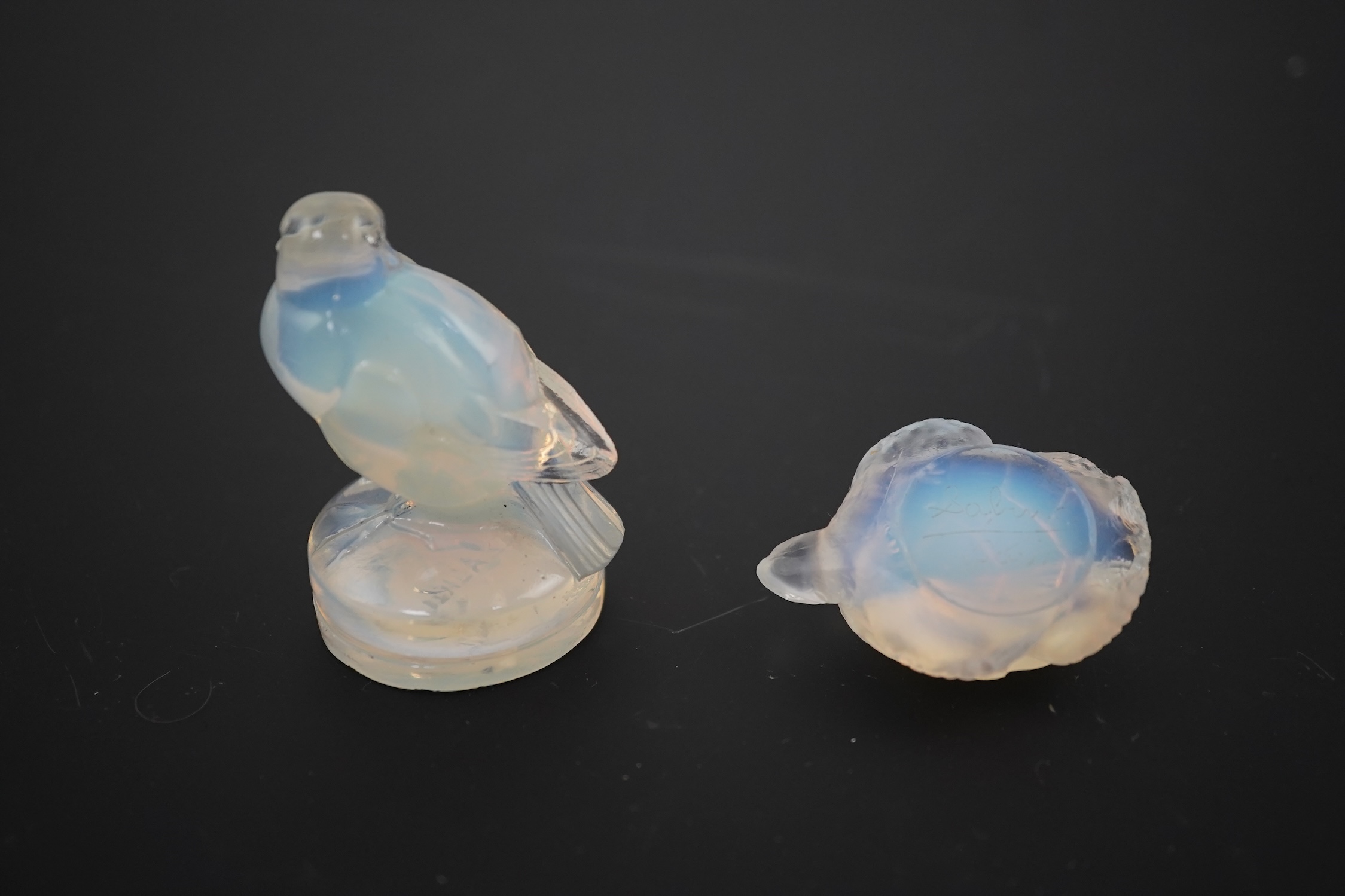 An R. Lalique opalescent glass bird paperweight and a Sabino turtle, Lalique bird high 7cm. Condition - Lalique tail slightly chipped